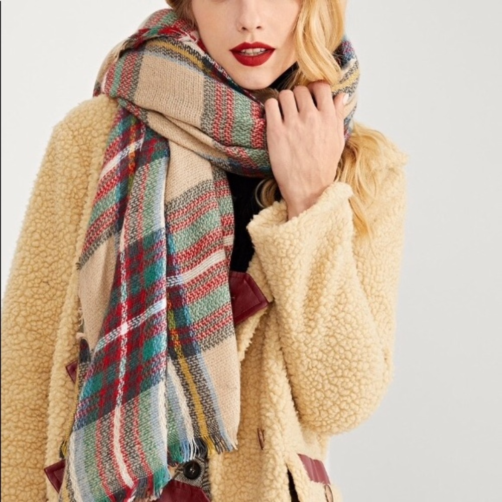 New in package   $15 Beautiful plaid scarf